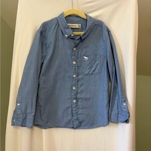Abercrombie Kids Chambray Blue Button-Down Shirt size 5/6